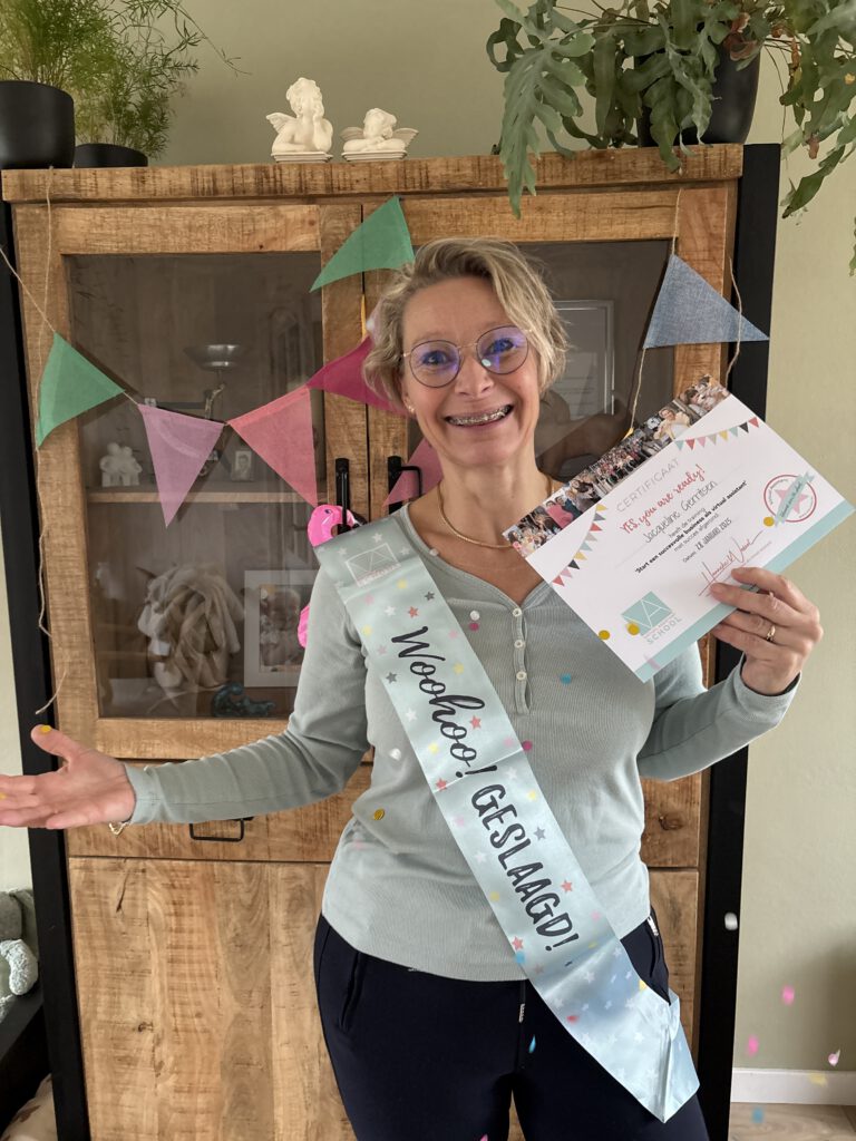 Jacqueline met diploma
