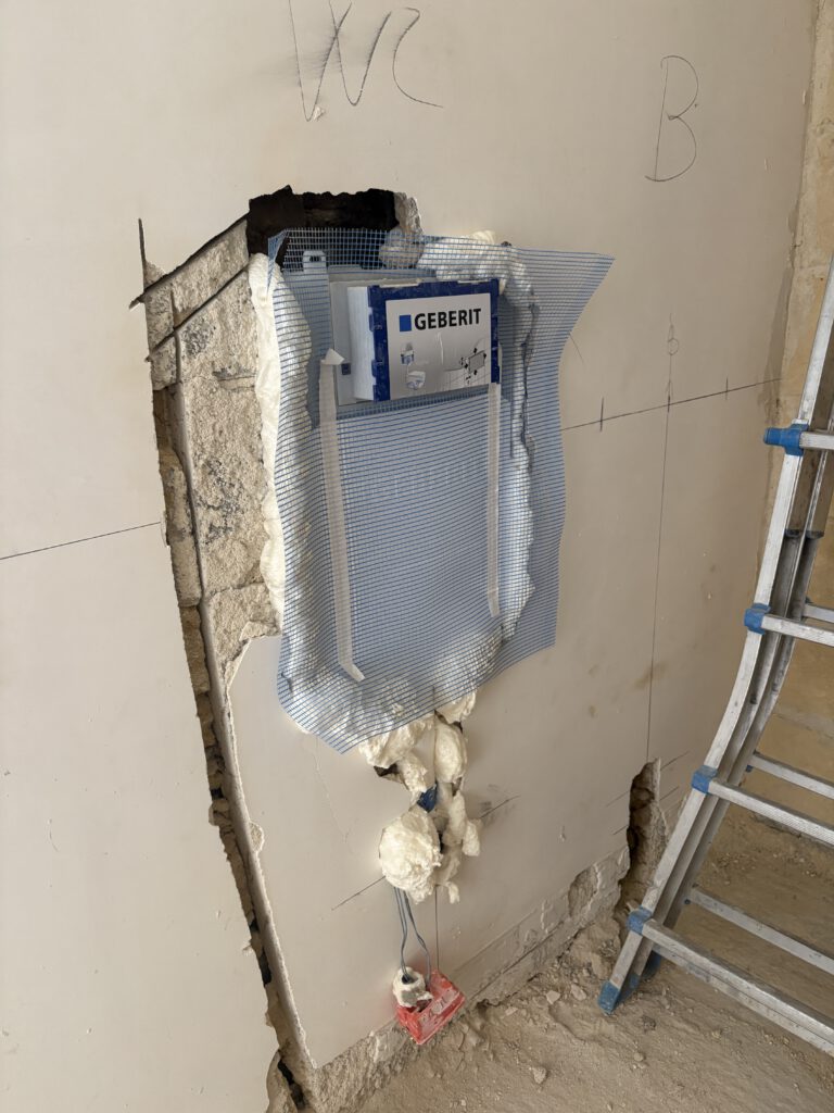 wc-cassette in de muur