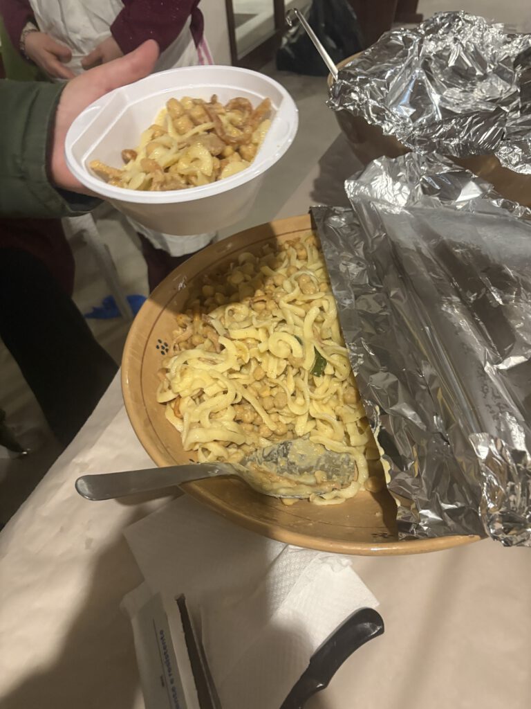 ciciri e tria frizzulu